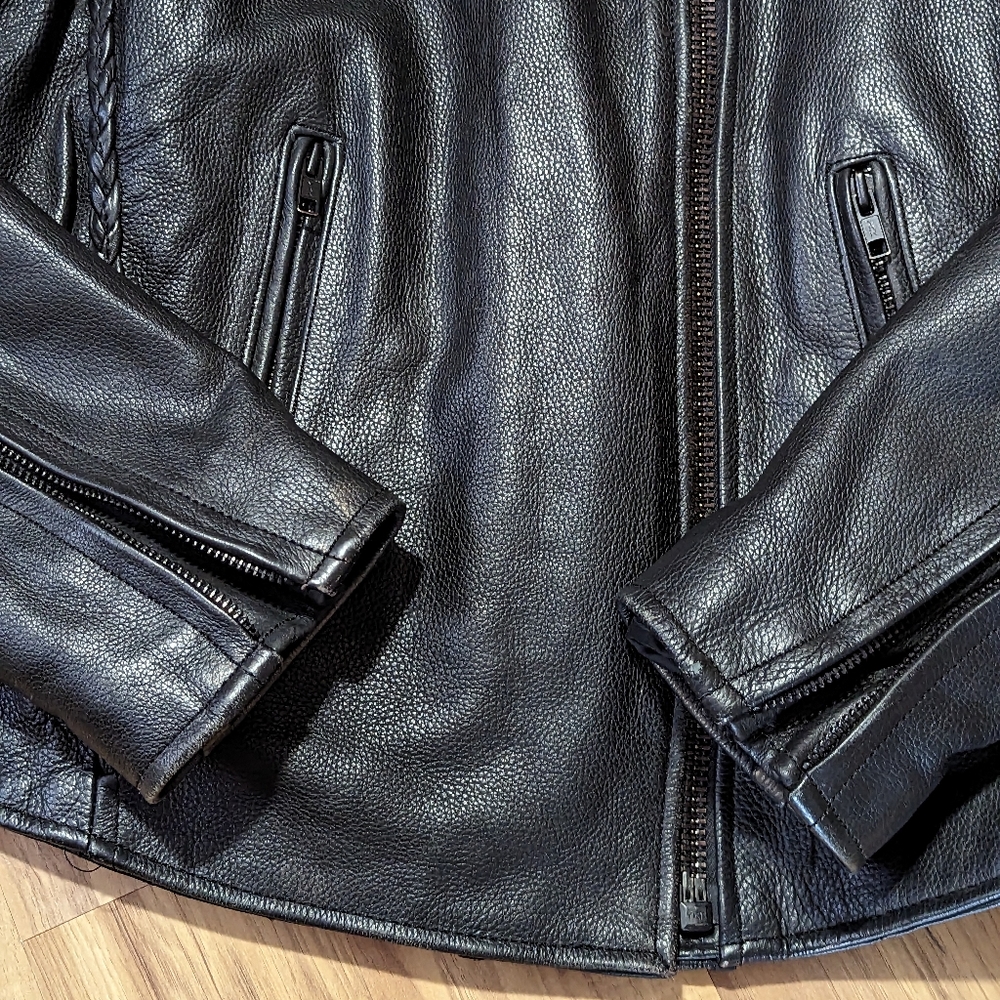 Leather Jacket! - Picture 7 of 9
